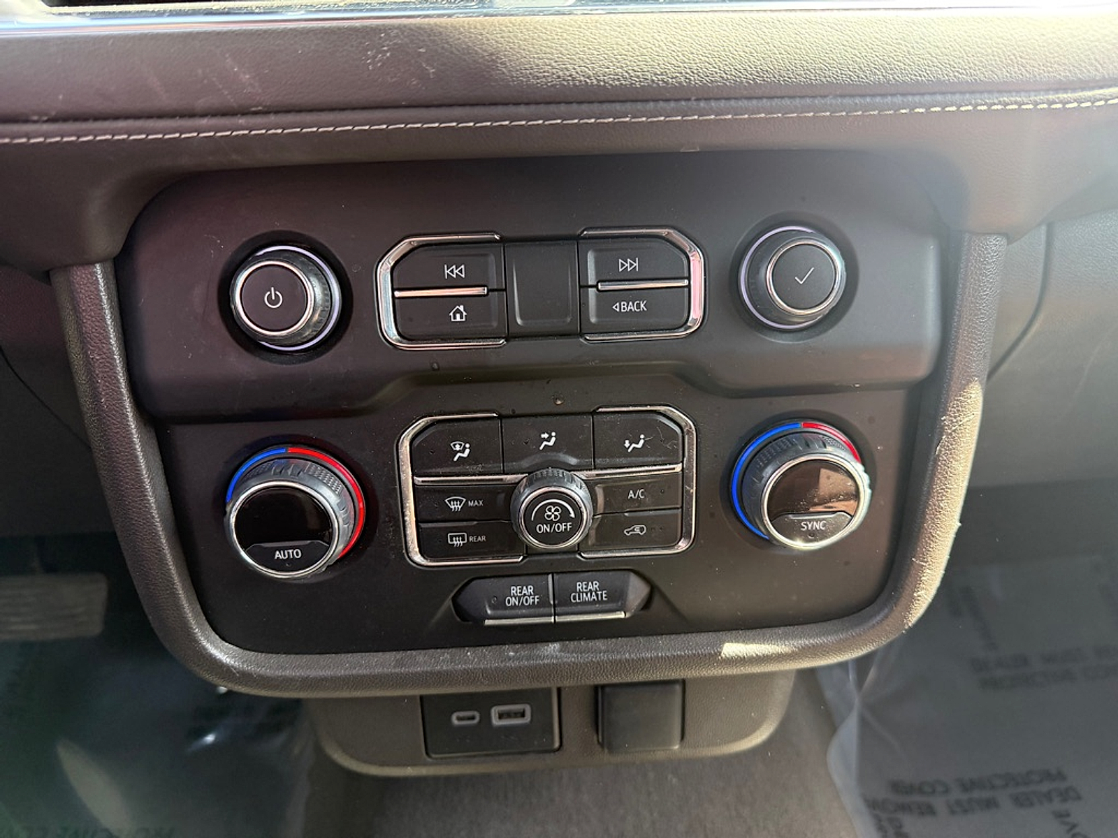 2022 Chevrolet Tahoe LS - Photo 13