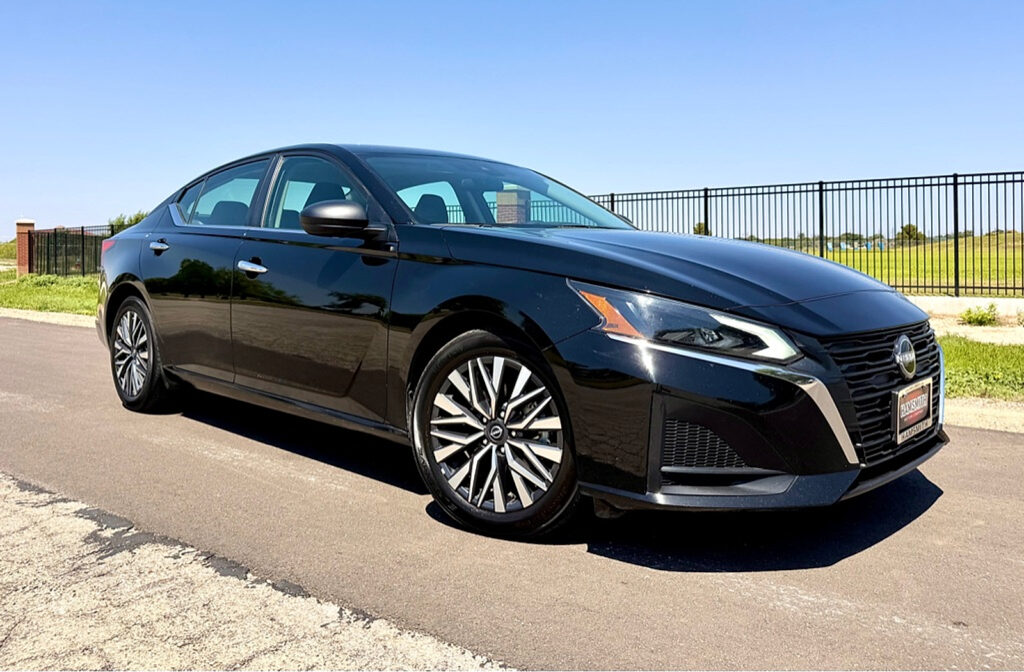 2025 Nissan Altima SV FWD - Hamsmith Motor Company Lubbock