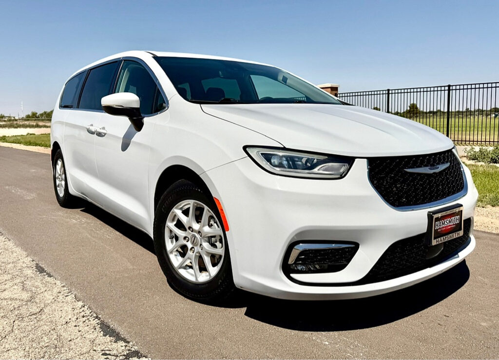 2023 Chrysler Pacifica Touring L - Hamsmith Motor Company Lubbock